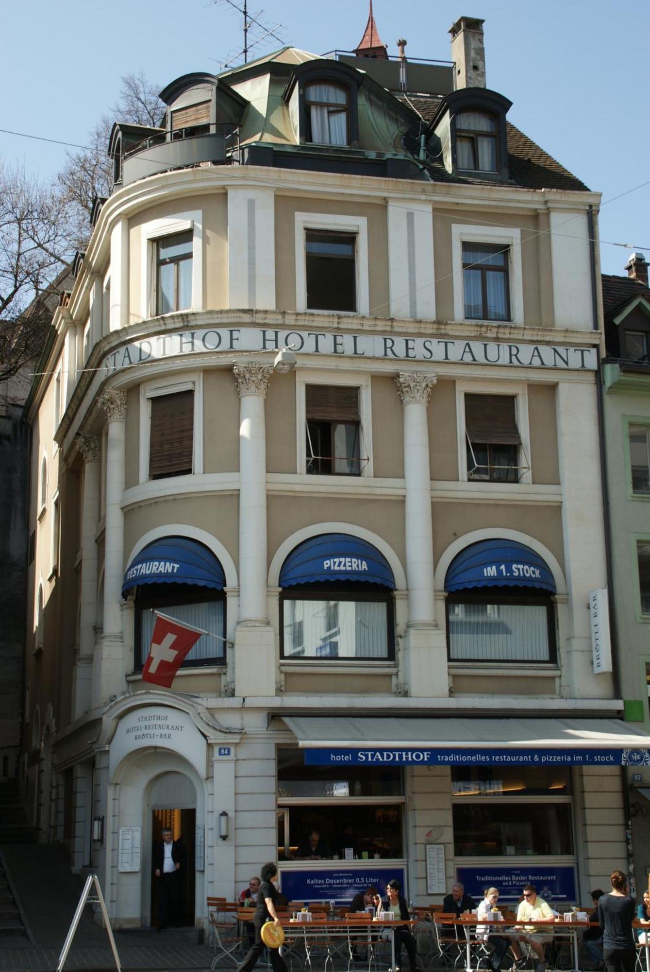 Stadthof Budget Hotel Basel City Center Ngoại thất bức ảnh